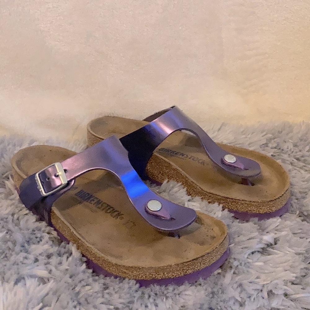 6• Metallic Purple Gizeh Birkenstock’s